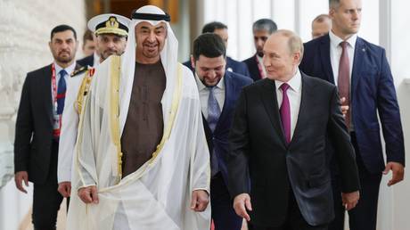 Russian President Vladimir Putin (right) and President of the United Arab Emirates, Mohammed bin Zayed al-Nahyan (left), during a meeting in Moscow,  Russia, August 7th, 2025.