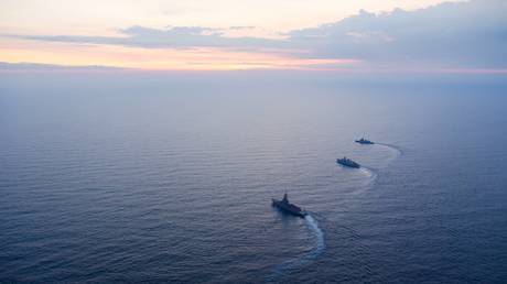 The Canadian frigate HMCS Ville de Quebec.