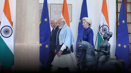Indian Prime Minister Narendra Modi with President of the European Council, Antonio Luis Santos da Costa and the President of the European Commission, Ursula von der Leyen in New Delhi.